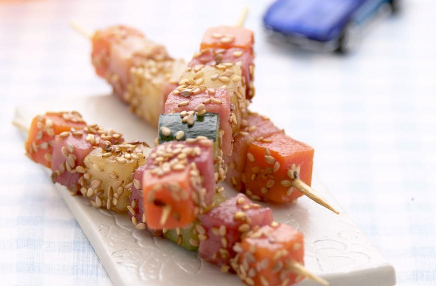 Cubes de viande en brochette Cubes de viande en brochette